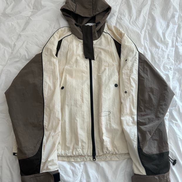 그레일즈 바람막이 (2회착)