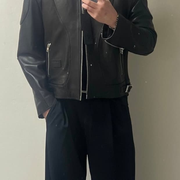 느와르 라르메스 블랙라벨 가죽버서커자켓 48사이즈