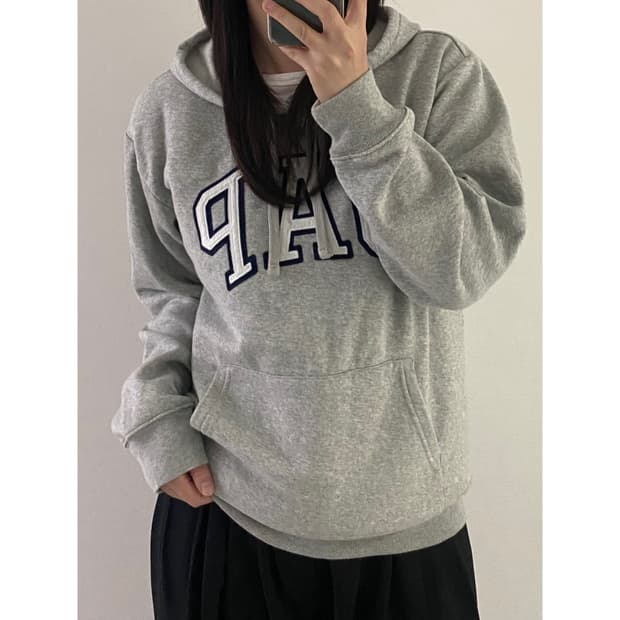 갭 후드티