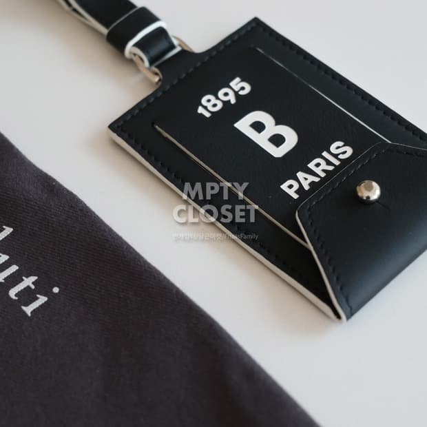 벨루티 B로고 레더 러기지택 네임택