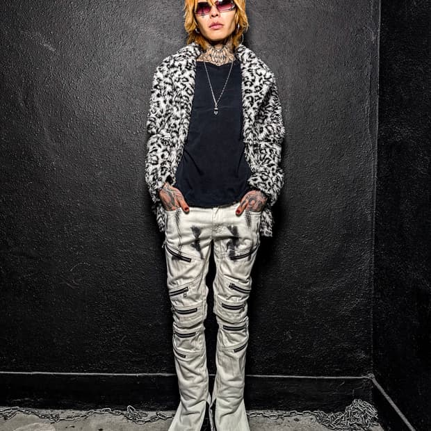 VOGUISH – Multi-Zip Slim Denim Pants