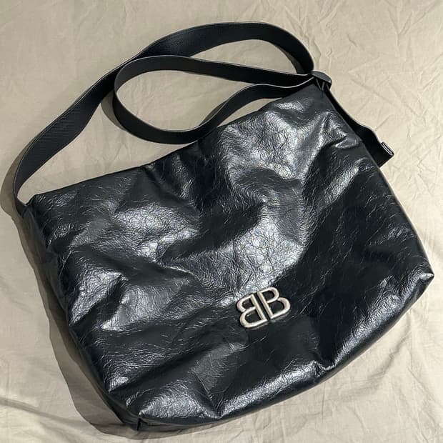 발렌시아가 모나코 이스트 웨스트 호보백