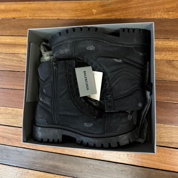 발렌시아가 컴뱃부츠 44 블랙