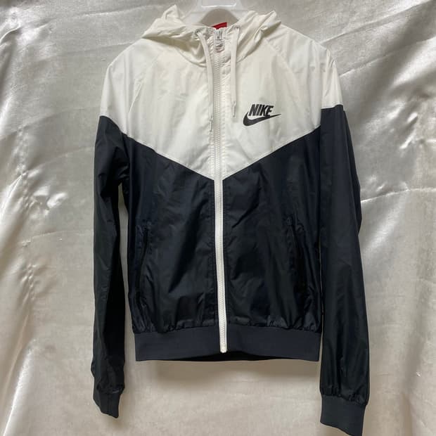 나이키 윈드브레이커 85