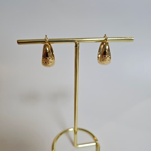 셀린느 트리오페 볼드 후프 귀걸이 금장