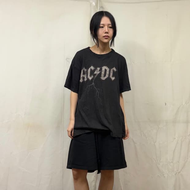 Acdc 차콜 그래픽 반팔 티셔츠