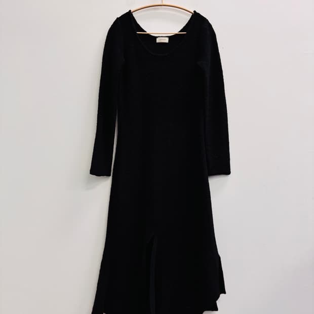 르메르(LEMAIRE) 울 블렌드 오픈백 롱 니트 원피스