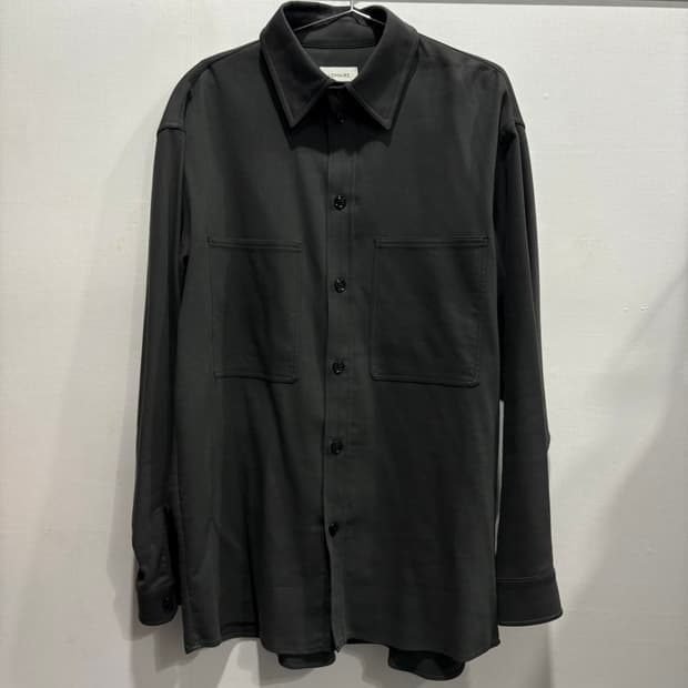 르메르 스트레이트 카라 포켓 셔츠