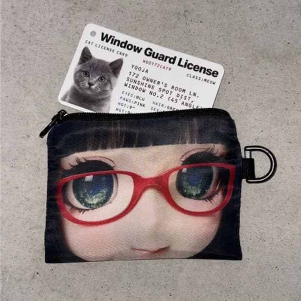 잇자바이브 - CAT GIRL CARD WALLET