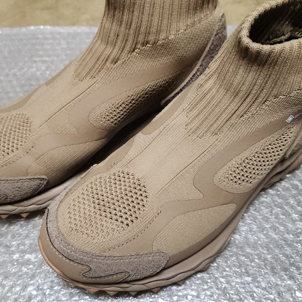 미즈노 논네이티브x무진 250사이즈