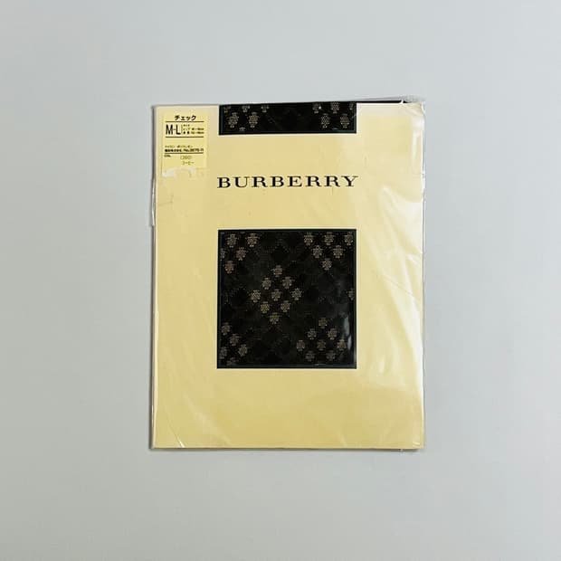 버버리 다크 브라운 체크 스타킹