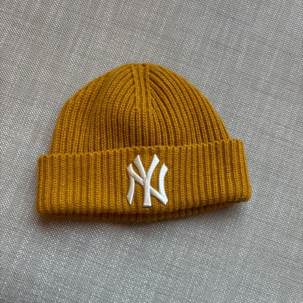 뉴에라 MLB 뉴욕 양키스 머스타드 컬러 숏비니 아크릴100 남여공용