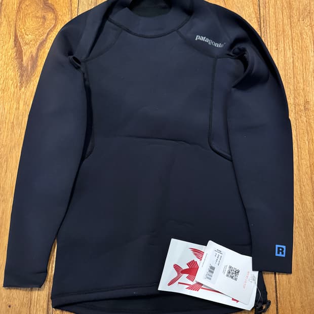 파타고니아 R1 웻슈트 탑