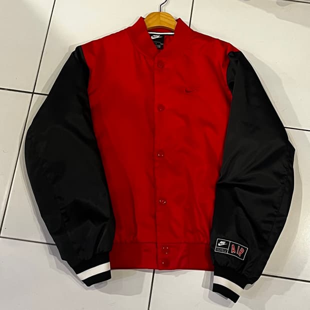 나이키 올드스쿨 검빨 백로고 바시티 스타디움 자켓