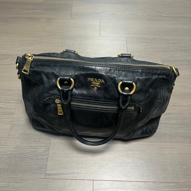 프라다 비텔로 샤인 토트백