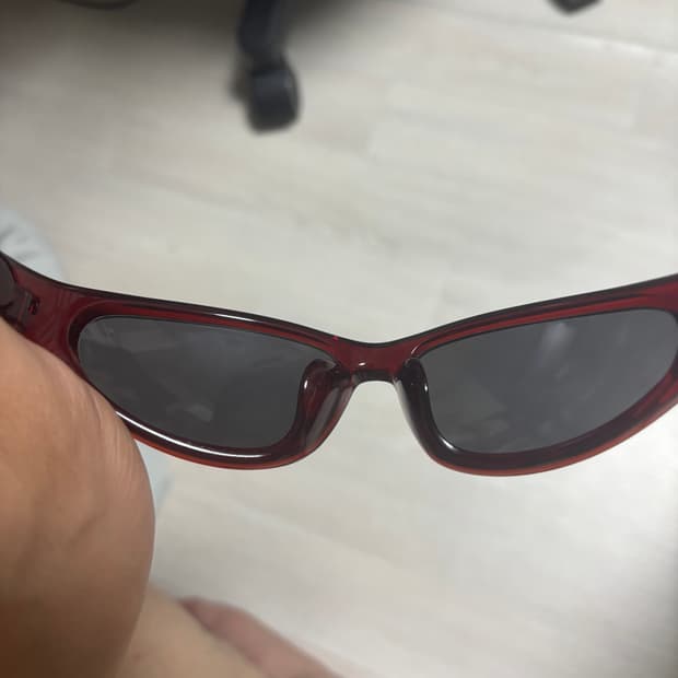 블루엘리펀트 alexis red 선글라스