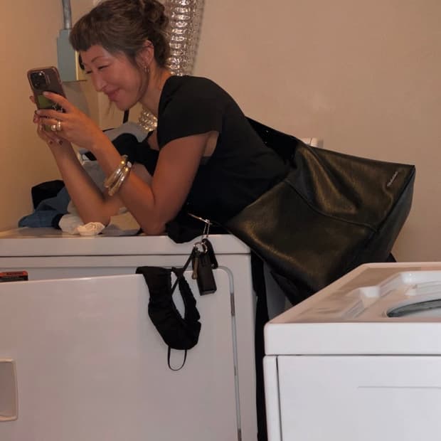 (필인더블랭크 X 다샤) D wide strap bag (black)