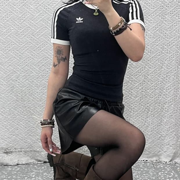 아디다스 빈티지 클래식 3S 딱붙핏 반팔티 S C11119