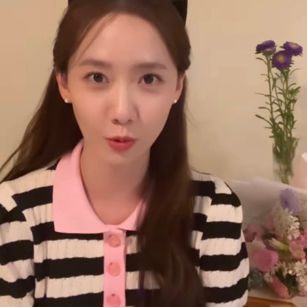 더로켓 니트 (윤아 착용)