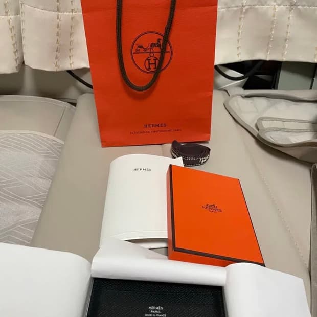 에르메스 시티즌 카드홀더 앱송 카프스킨 블랙