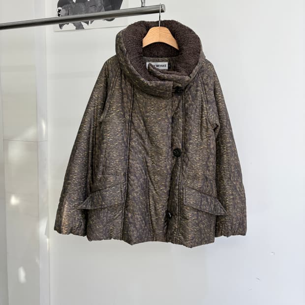 ISSEY MIYAKE (Made in Japan) 패딩