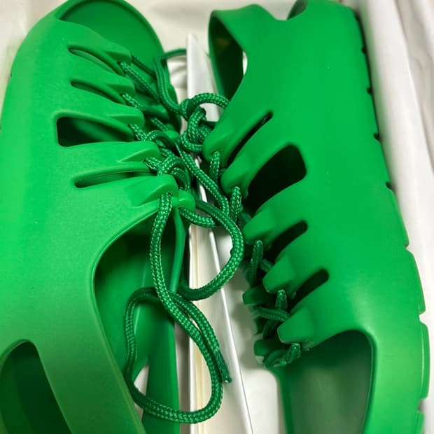 보테가베네타 샌들