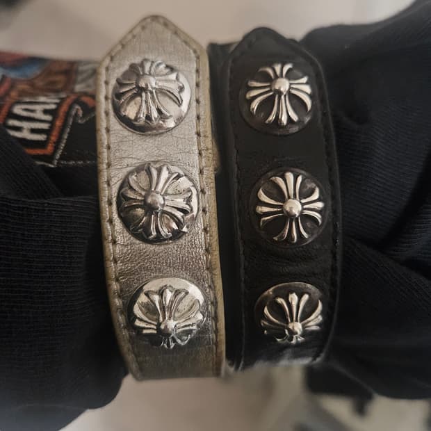 크롬하츠 3볼 로듐가죽팔찌