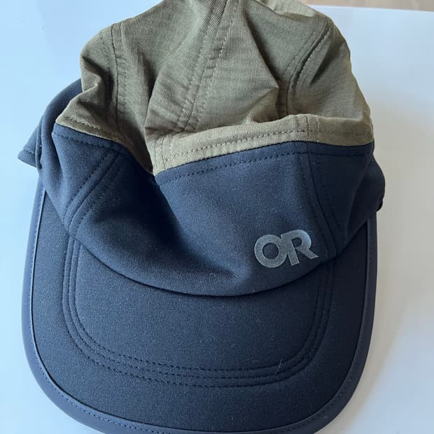 아웃도어리서치 모자