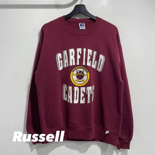 러셀 프린팅 맨투맨