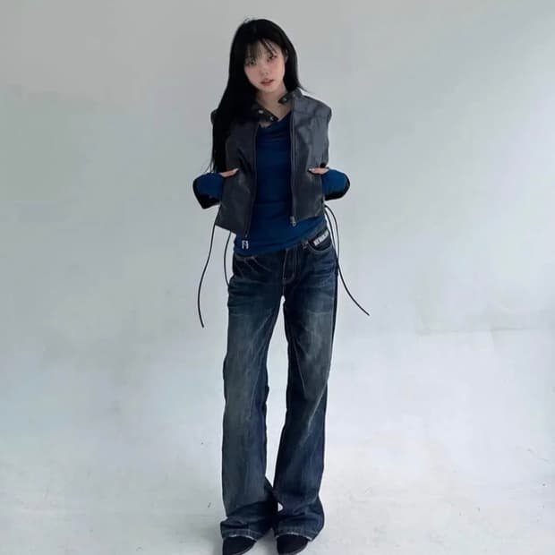 뉴얼린 크롭 엠블럼 워싱 레더 자켓