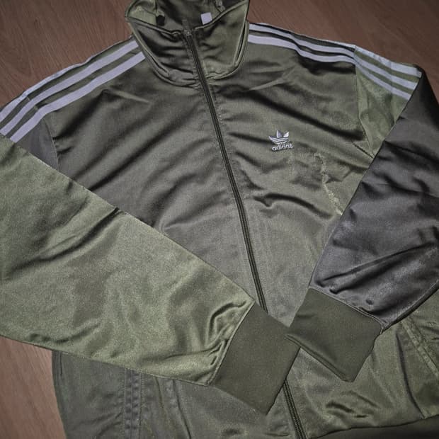 아디다스 파이어버드 카키 져지