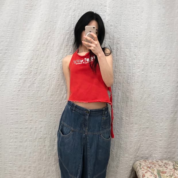 Scarlet breeze top