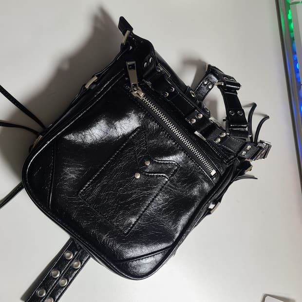 레시토 크로스백