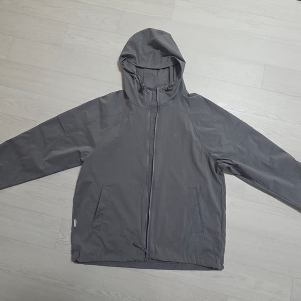 스노우피크 다크그레이 바람막이 XL사이즈