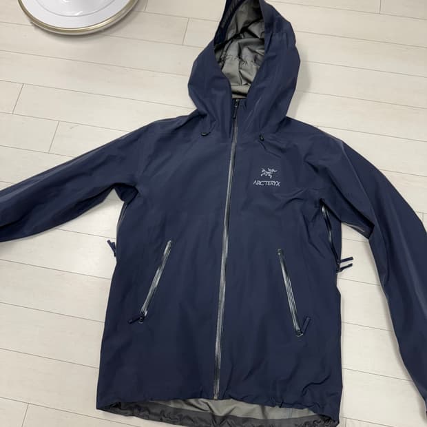 아크테릭스 베타 lt M 사이즈 블랙 사파이어