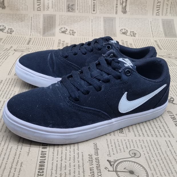 나이키 SB 솔라소프트 여성스니커즈235