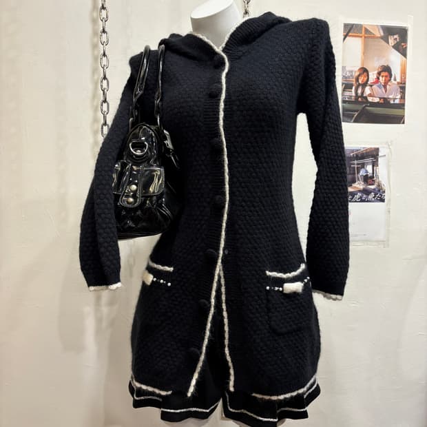 리본 글리터 블랙 후드 버튼 니트 자켓 러블리