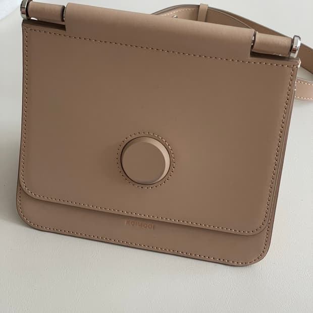 코이무이 a백 베이지 (차정원 가방)