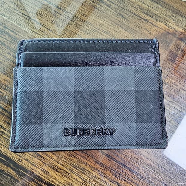 (정품) 신상 버버리 체크 카드지갑/남녀공용/차콜색상/개인