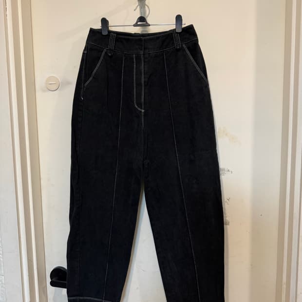 오버듀플레어 스티치 냅핑 팬츠