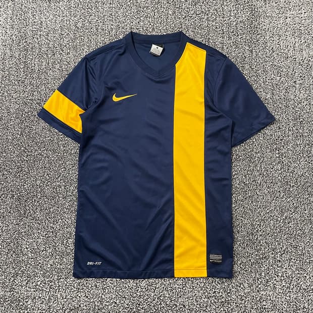 빈티지9. 나이키 스트라이커 어센틱 기능성 반팔 티셔츠 반소매 축구티