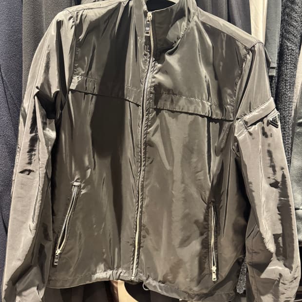 프라다 남성 바람막이 자켓 블랙 54