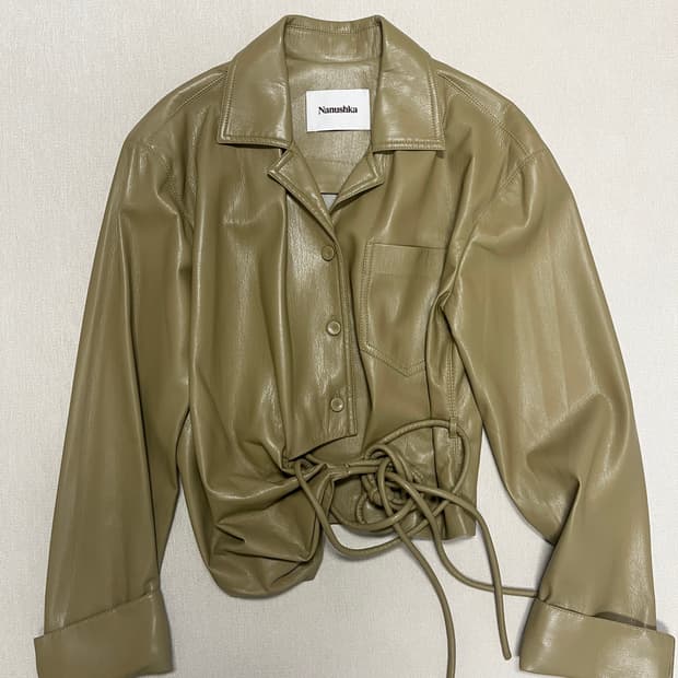 나누슈카 레더 스트링 셔츠