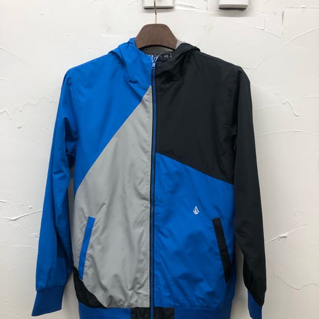 volcom 바람막이