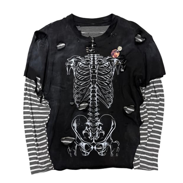 Distressed custom SKR T (레이어드 긴팔,뱃지 포함)