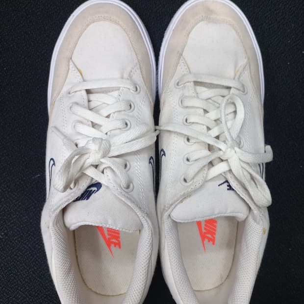 나이키 코트 레거시 캔버스화 240mm