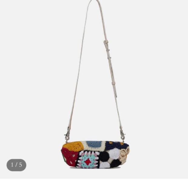 더뮤지엄비지터 니트미니백 크로스백