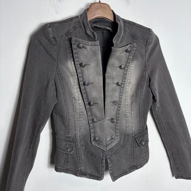 은장 단추 흑청 데님 자켓