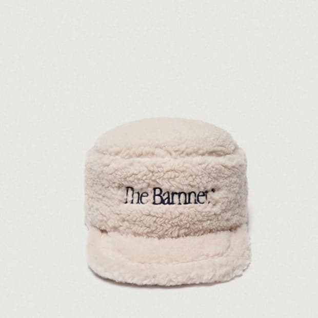 더바넷 뽀글이 볼캡 모자 lvory curly logo cap