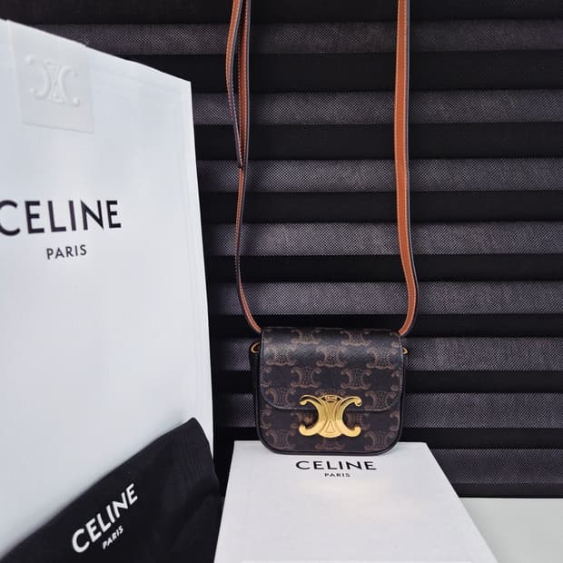 셀린느 트리옹프 미니백 (최상급)